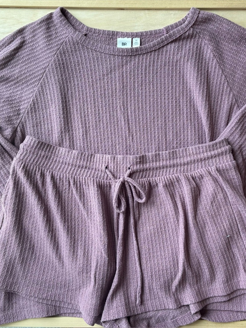 Waffle Knit Pajama Sets Long Sleeve Top and Shorts Loungewear
Sweatsuit Womens M